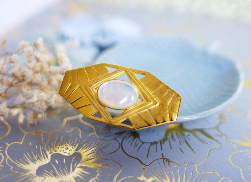 broche Astrid