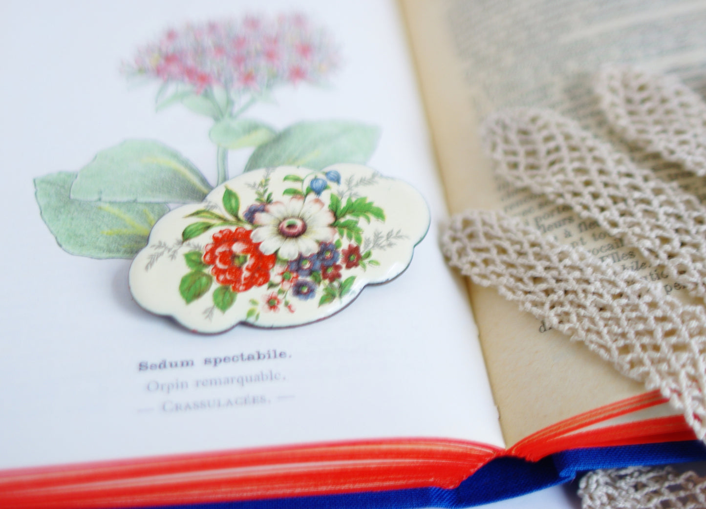 broche vintage émaillée