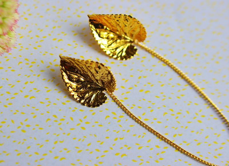 pin's col feuilles