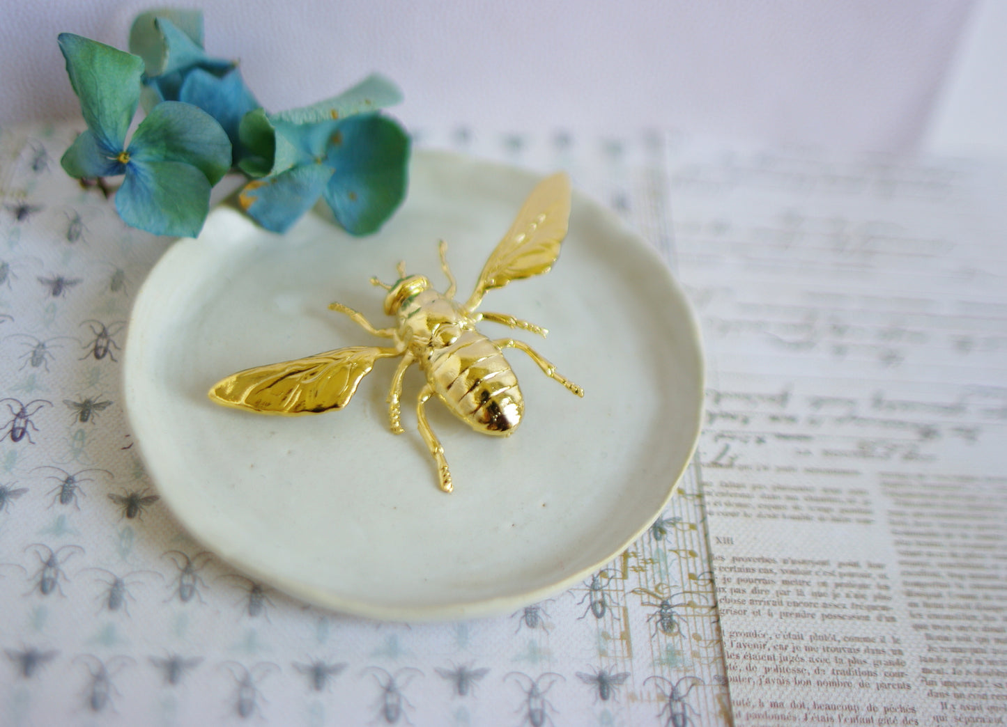 broches insectes
