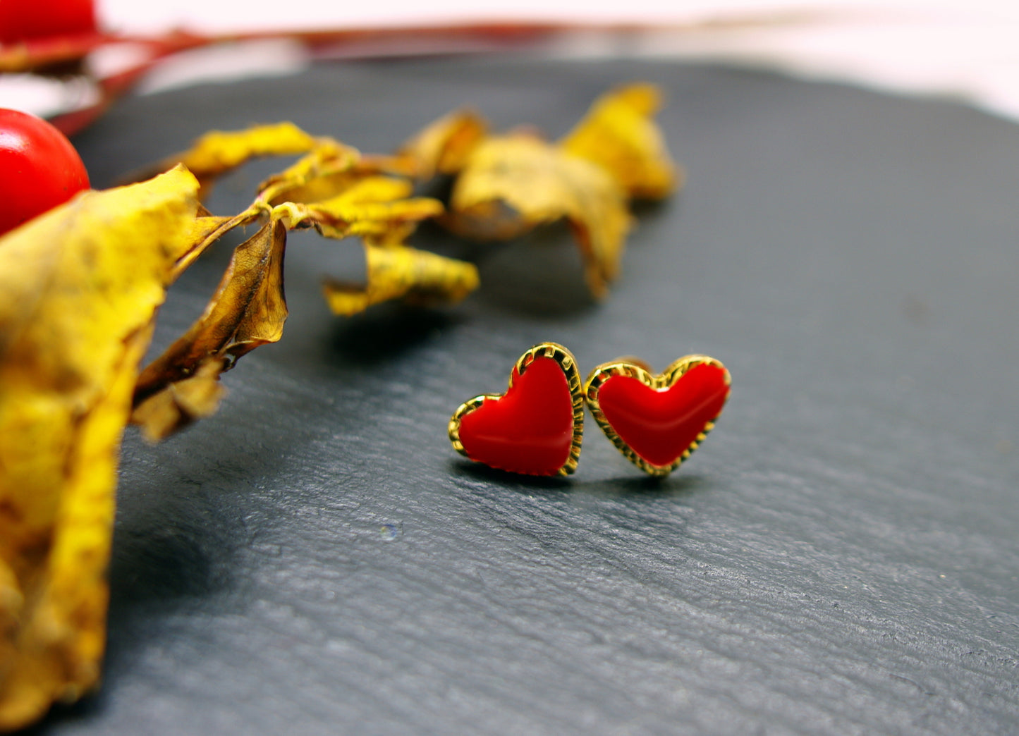 boucles d'oreilles coeurs rouges