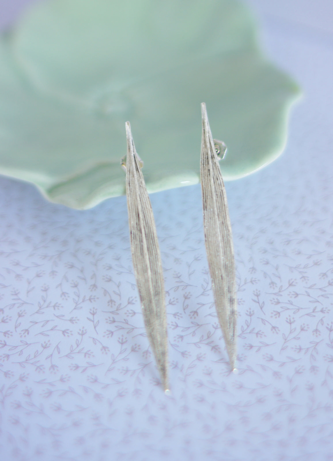 Boucles d’oreilles Feuilles , métal argenté