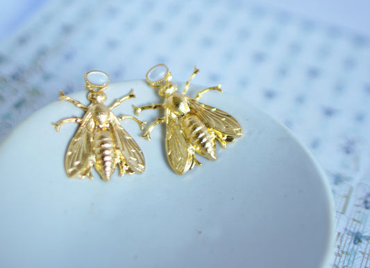 boucles d'oreilles insectes