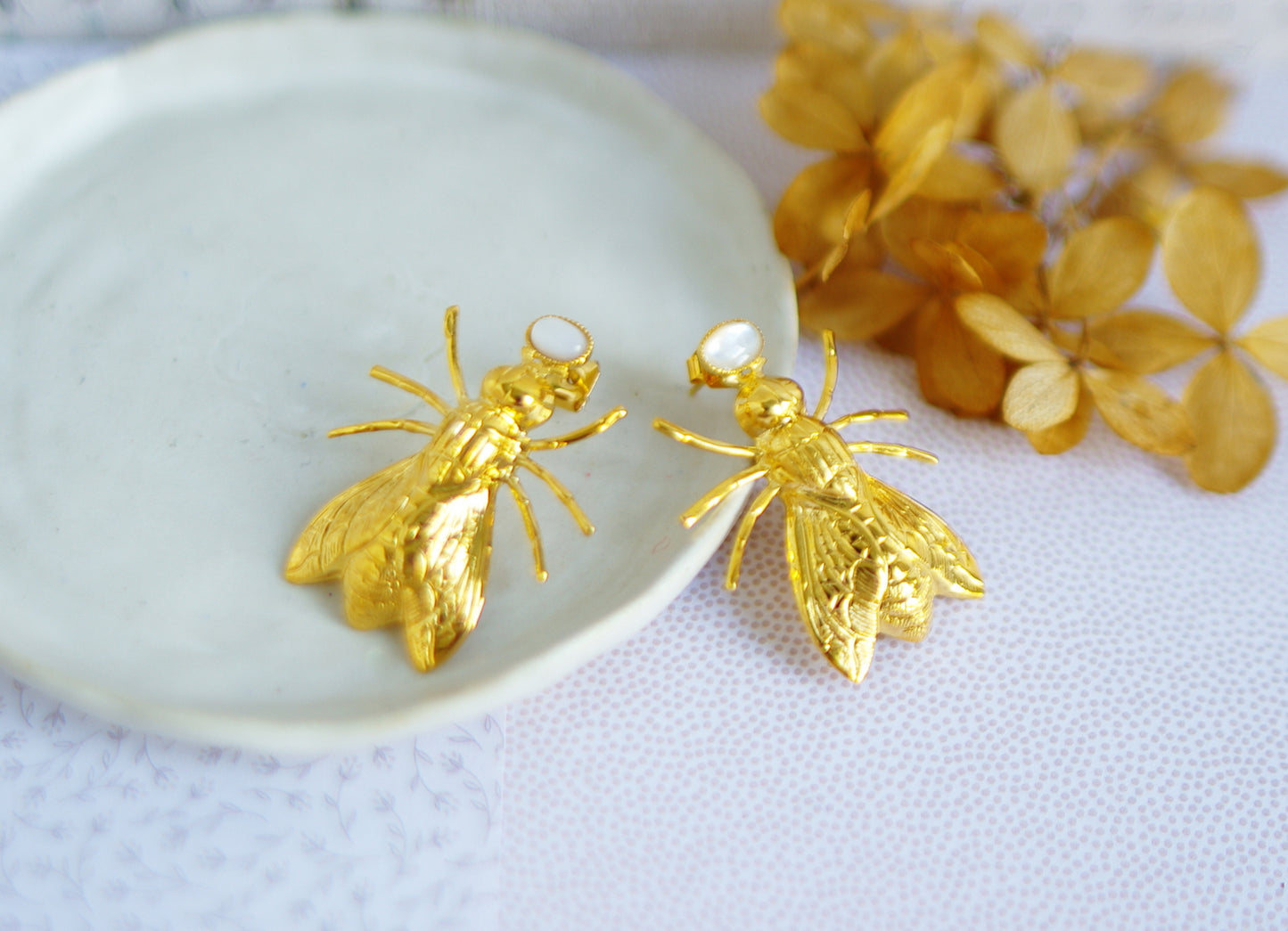 boucles d'oreilles insectes