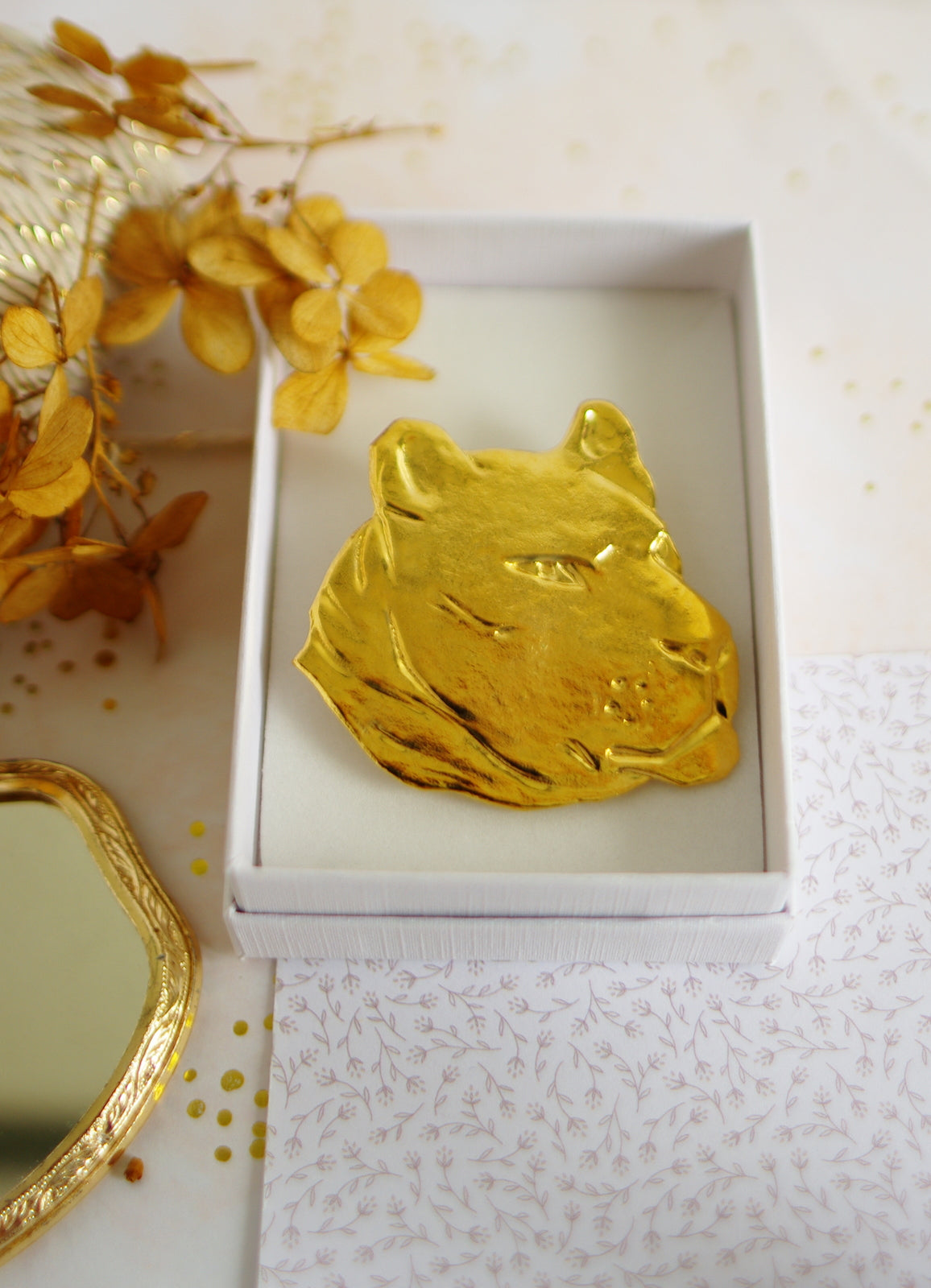 broche félin motif vintage