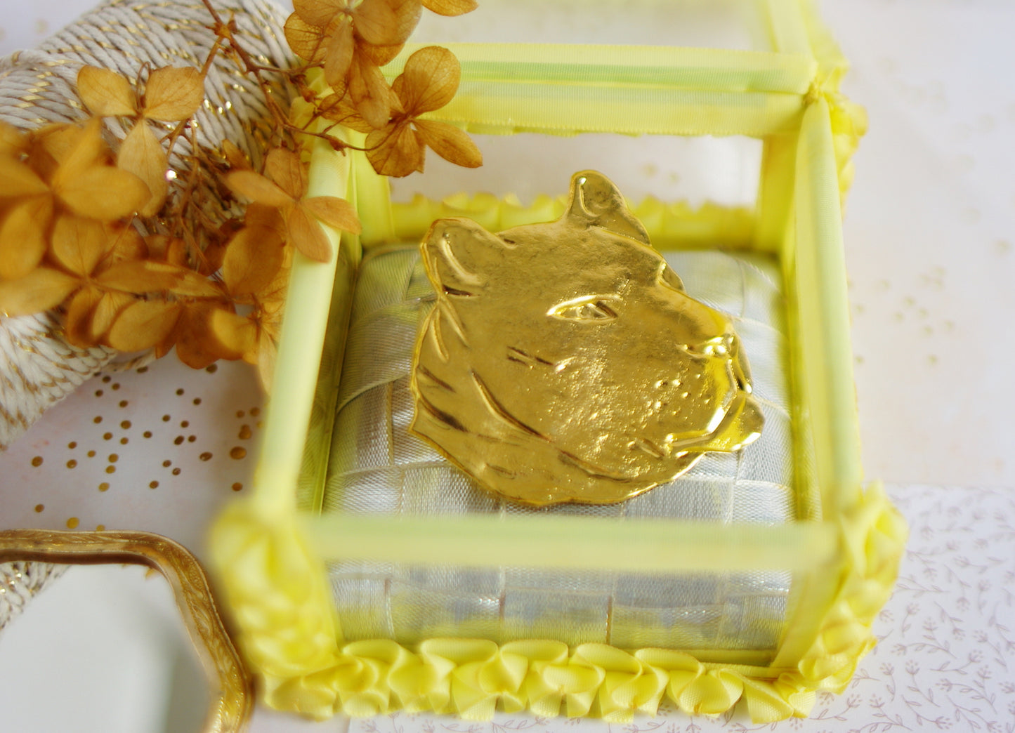 broche félin motif vintage