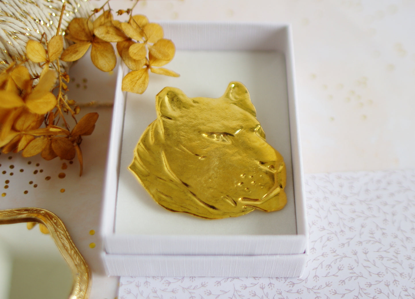 broche félin motif vintage